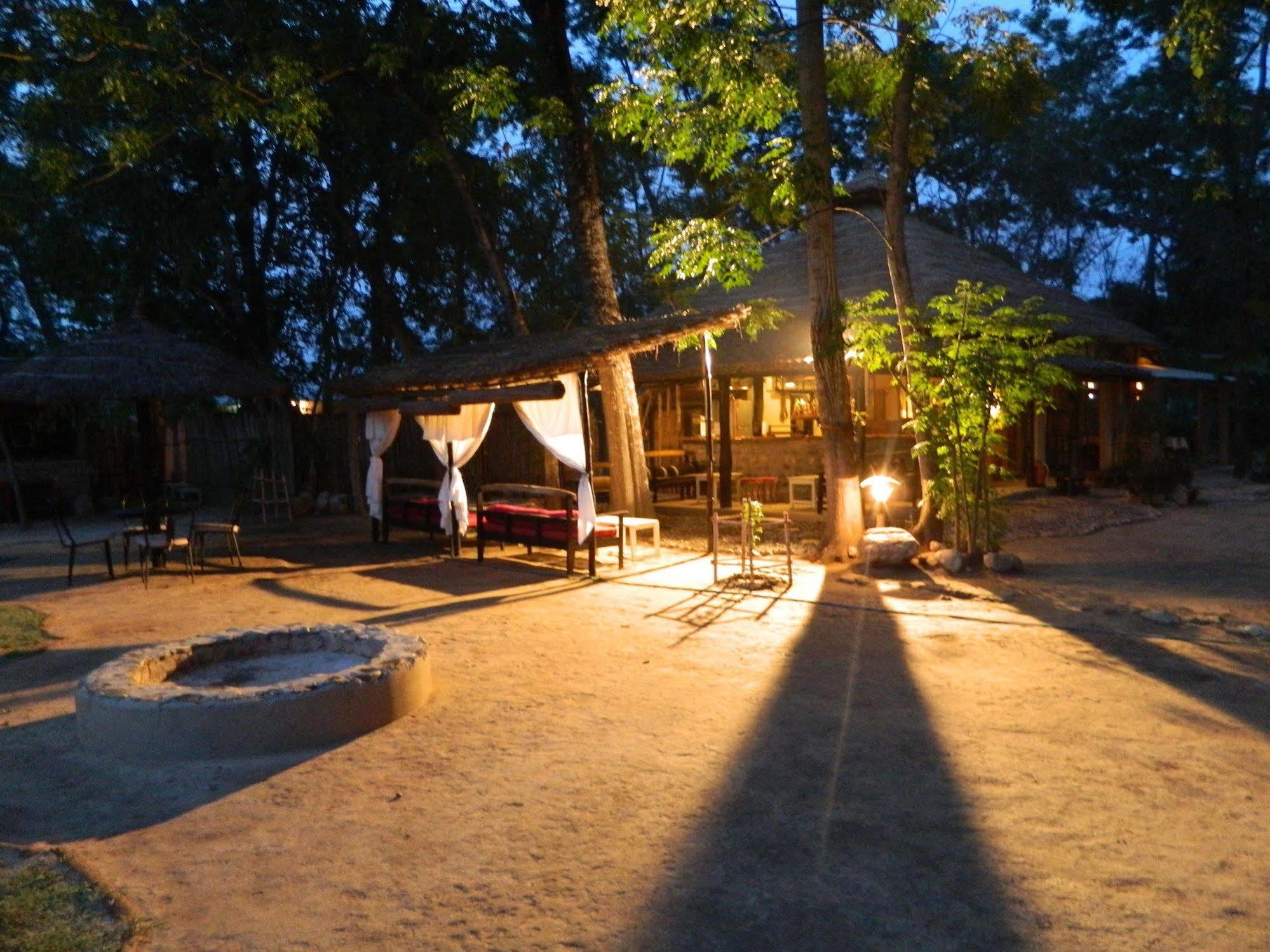 Machan Country Villa Kumarwarti Zewnętrze zdjęcie